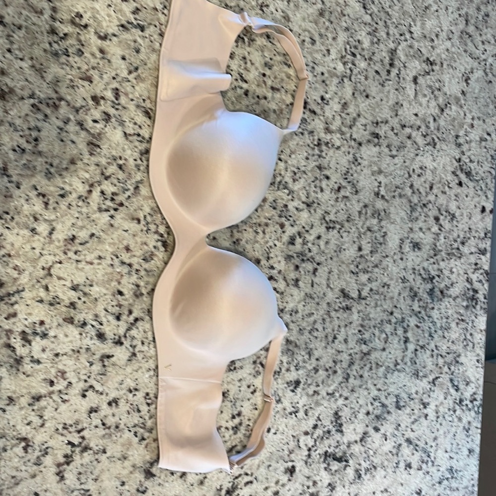 Victoria’s Secret Wireless Push Up Bra